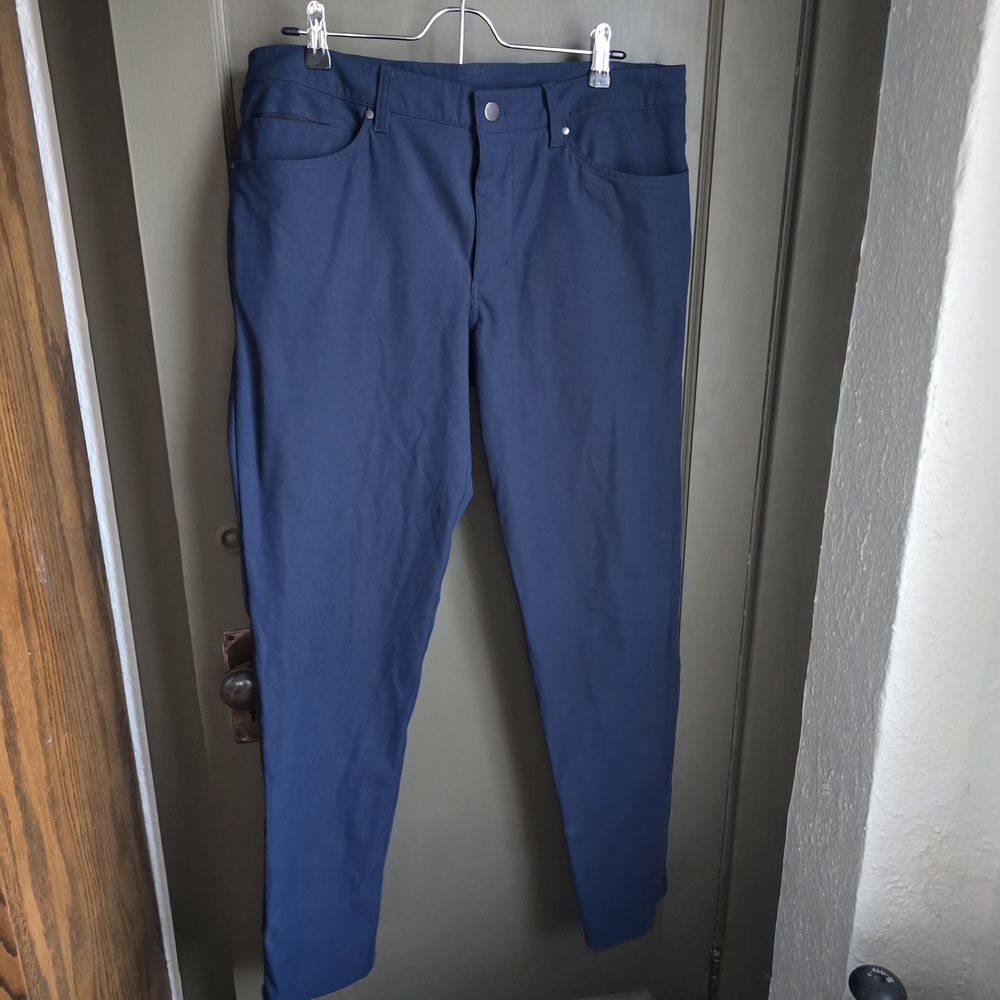 Lululemon Athletica Men's Navy Skinny Jeans